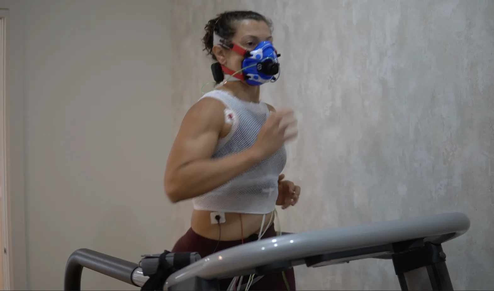 Nihal running on a treadmill during a VO2 max test